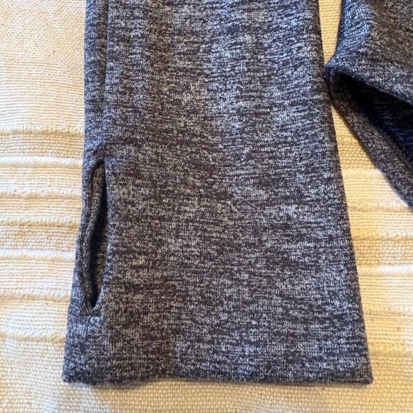 Lululemon V-Neck Long Sleeve Henley | Thumbholes | Heather Grey w/ Black Trim | - Picture 3 of 6
